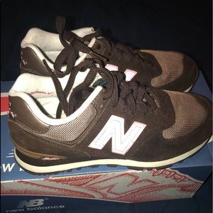 Women’s New Balance 574 Brown/pink